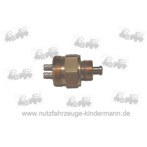 Pressure switch for all-wheel drive actuation on transmission