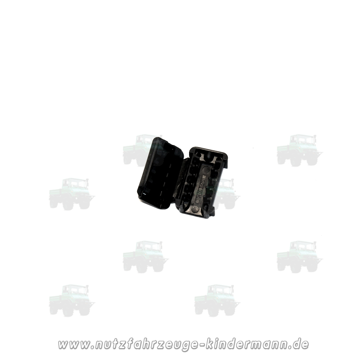 Plug sleeve with cover