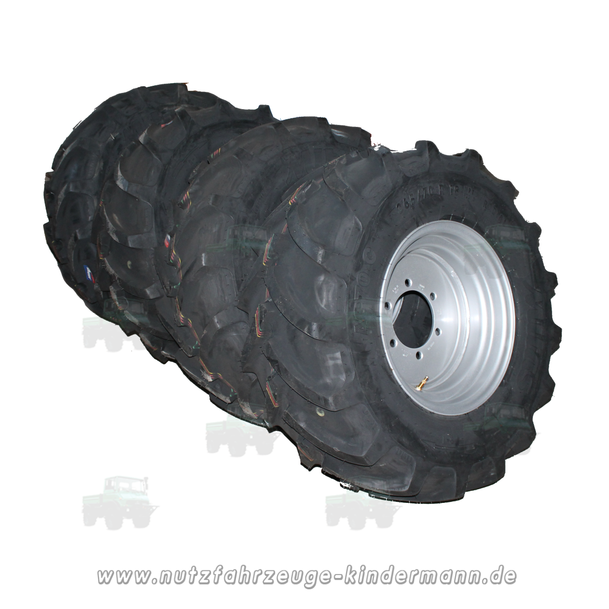 Set of tires 365/70 R 18 on rim 11 x 18 box