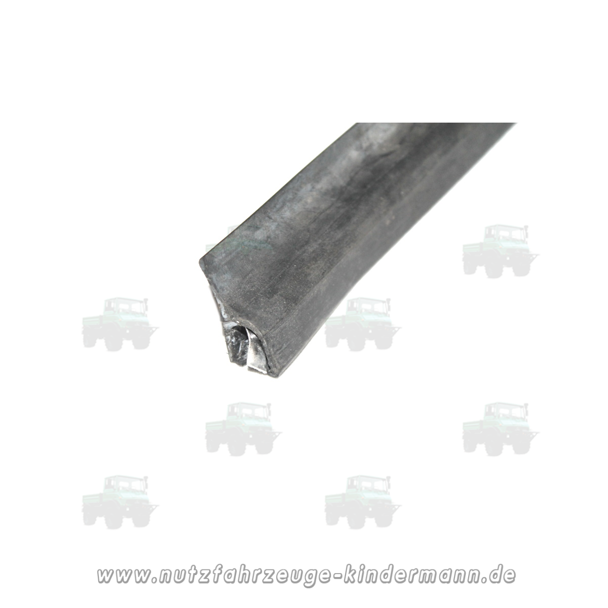 Side window sealing rubber outside closed cab