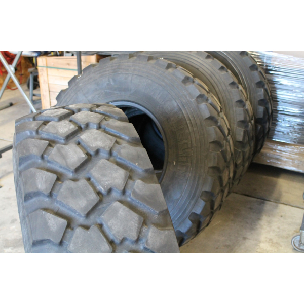 Set of Michelin XZL tires, 365/80 R20