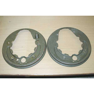 Brake cover plates for U 404.1 front axle